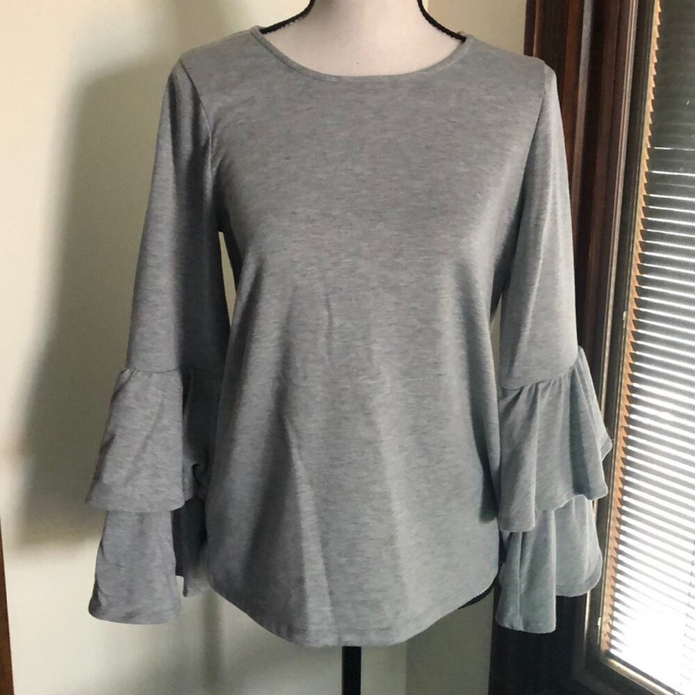 Pleione | Tiered Bell Sleeves Top Size S